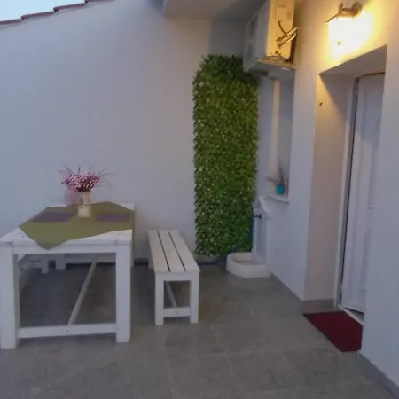 Maja House 2 Apartment *